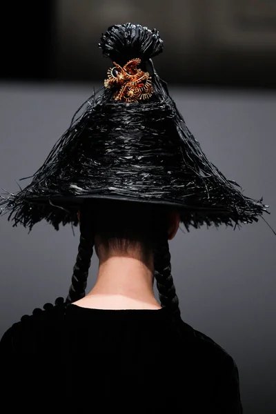 Look 24